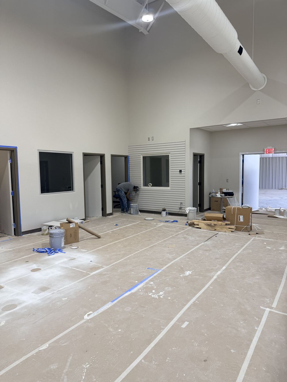 Commercial office space with cubicles ready for finishing work